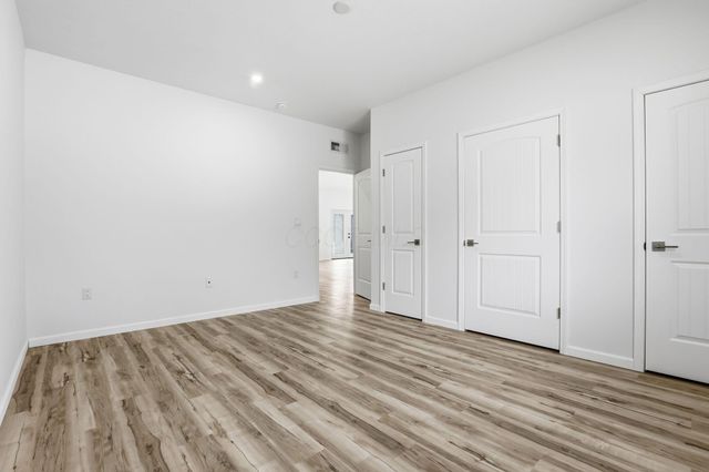 150 Breanna Lane SW, Pataskala, OH 43062