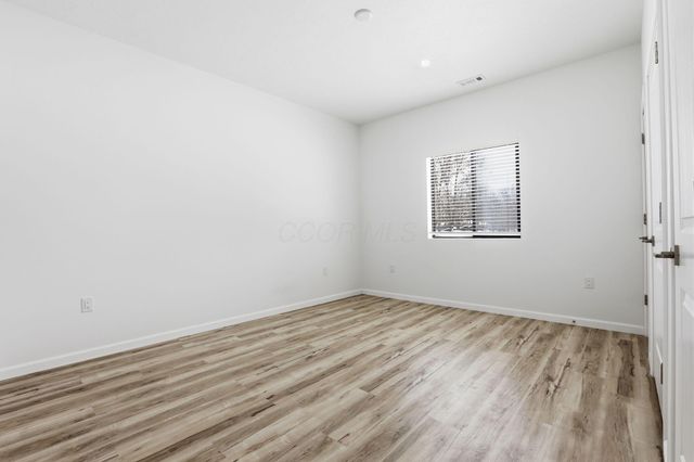 150 Breanna Lane SW, Pataskala, OH 43062