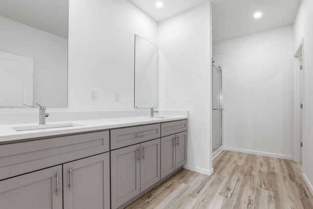 150 Breanna Lane SW, Pataskala, OH 43062