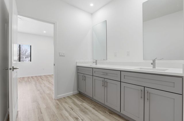 150 Breanna Lane SW, Pataskala, OH 43062