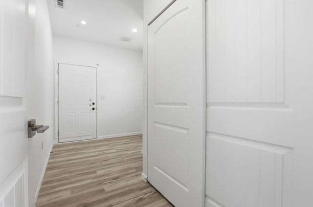 150 Breanna Lane SW, Pataskala, OH 43062