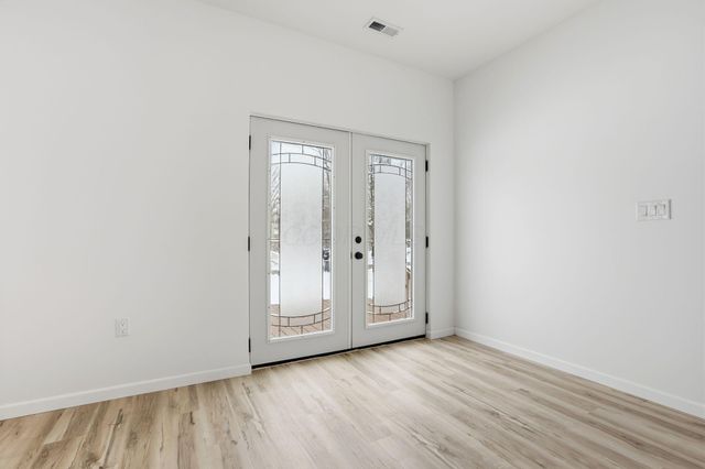 150 Breanna Lane SW, Pataskala, OH 43062