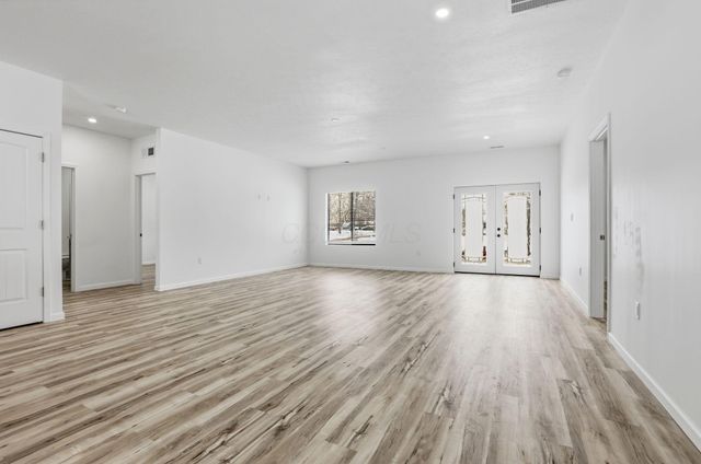 150 Breanna Lane SW, Pataskala, OH 43062