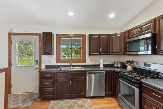 928 Essex Court, Nekoosa, WI 54457