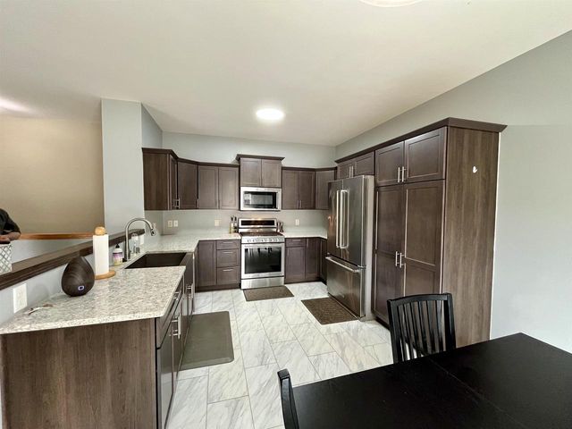 534 Goldenrod Circle, Verona, WI 53593