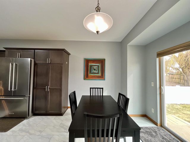 534 Goldenrod Circle, Verona, WI 53593