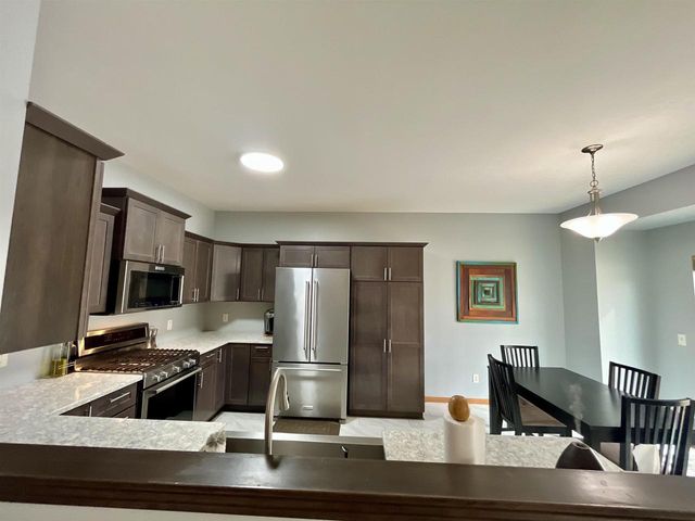 534 Goldenrod Circle, Verona, WI 53593