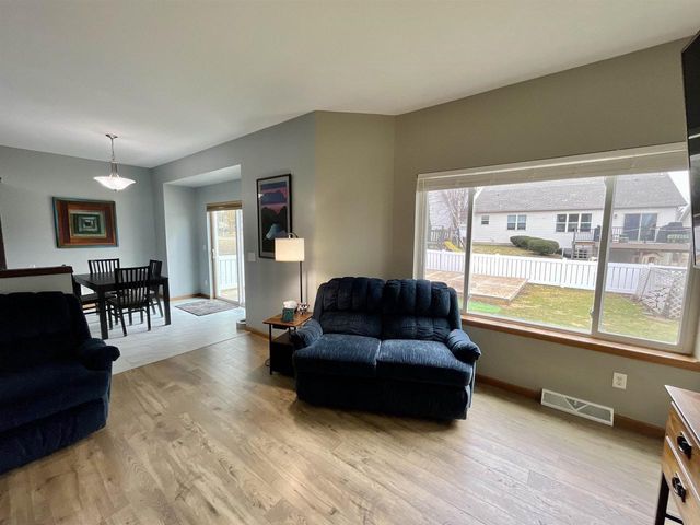 534 Goldenrod Circle, Verona, WI 53593