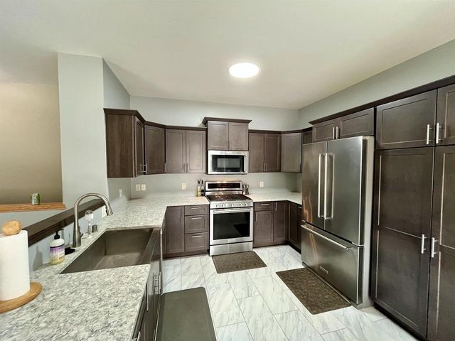 534 Goldenrod Circle, Verona, WI 53593