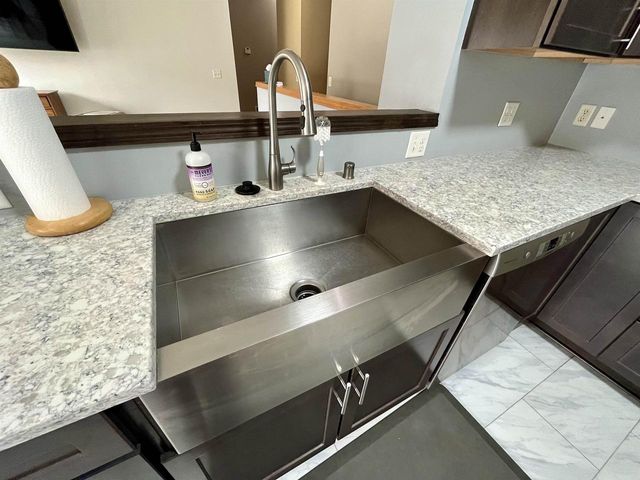 534 Goldenrod Circle, Verona, WI 53593