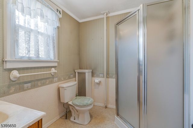 38 W Johnston St, Washington Boro, NJ 07882