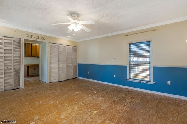 38 W Johnston St, Washington Boro, NJ 07882