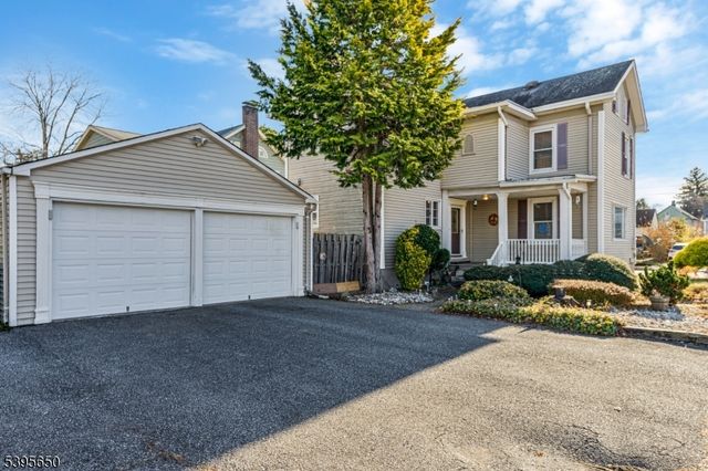 38 W Johnston St, Washington Boro, NJ 07882