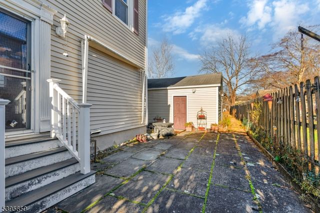 38 W Johnston St, Washington Boro, NJ 07882