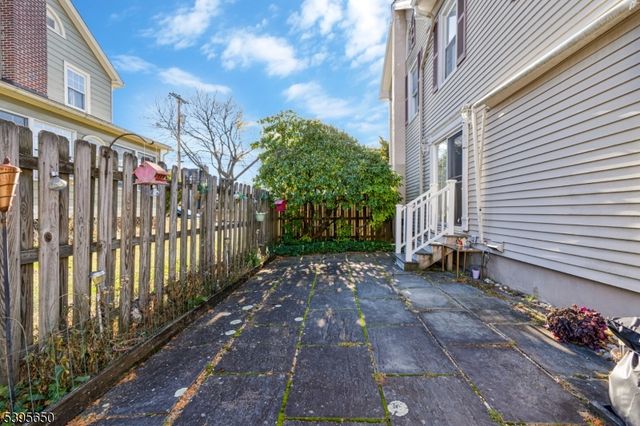 38 W Johnston St, Washington Boro, NJ 07882