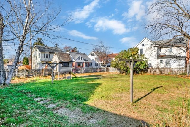 38 W Johnston St, Washington Boro, NJ 07882