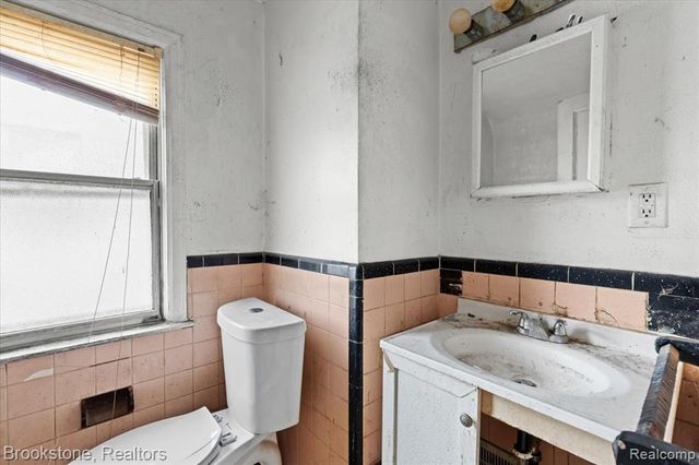 15508 Saint Marys Street, Detroit, MI 48227