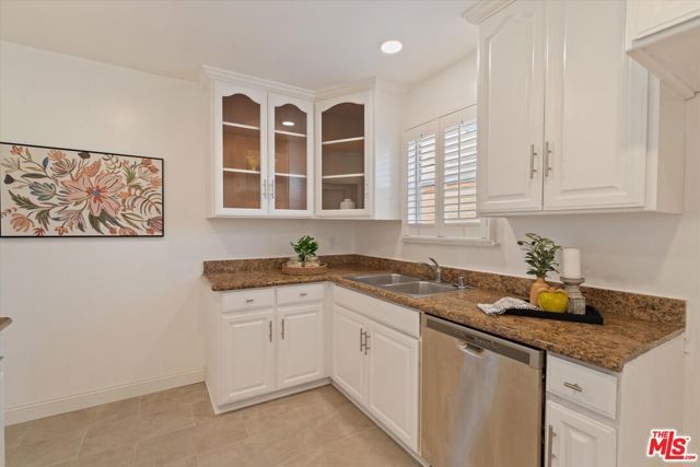 4215 W 58th Place, Los Angeles, CA 90043