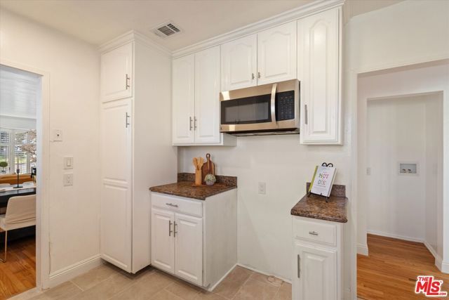 4215 W 58th Place, Los Angeles, CA 90043