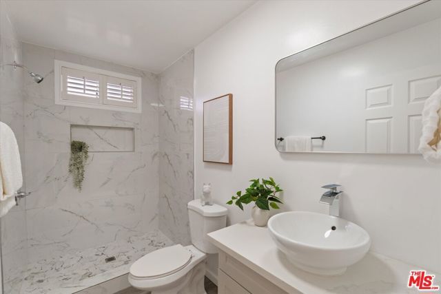 4215 W 58th Place, Los Angeles, CA 90043