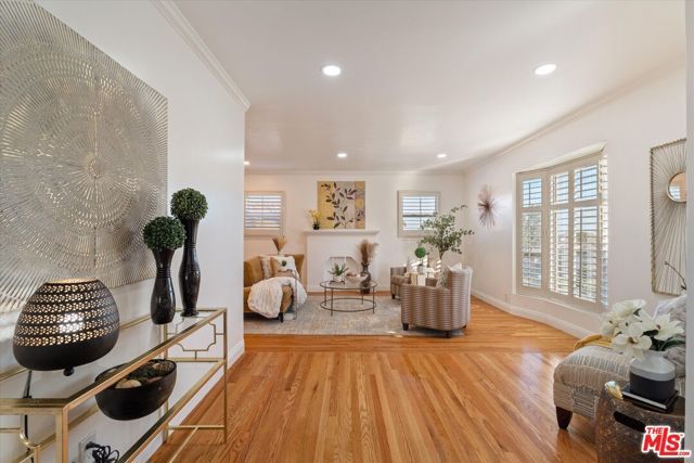 4215 W 58th Place, Los Angeles, CA 90043