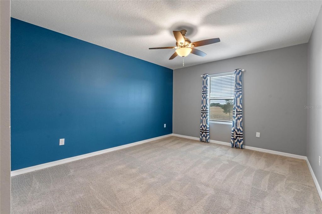 Image 13 of property listing at 961 LIDO DRIVE, Howey In The Hills, FL 34737