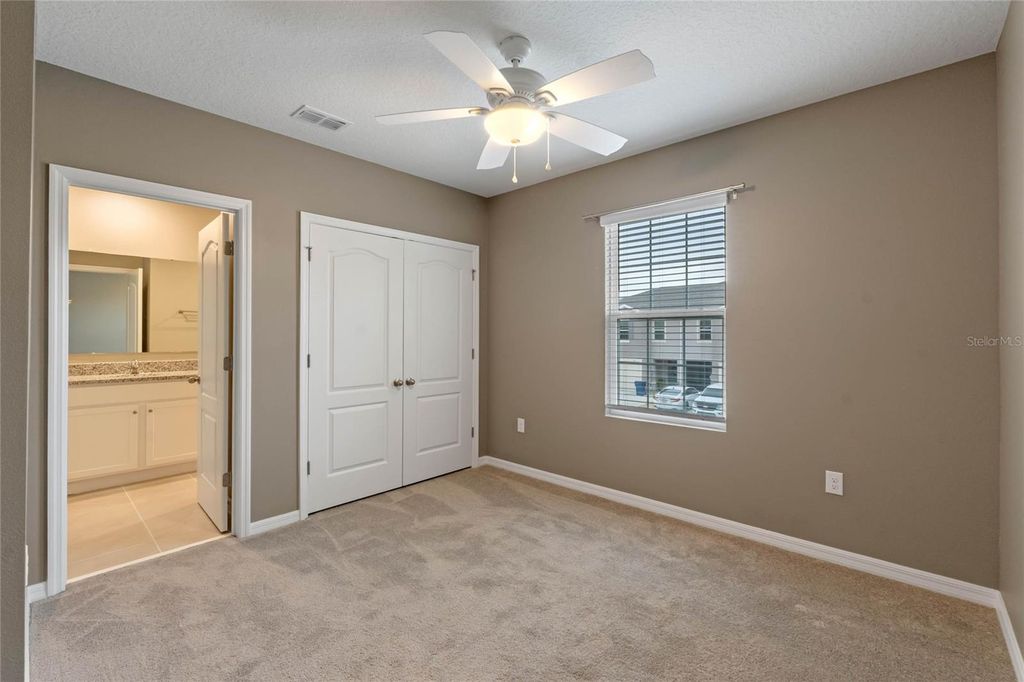 Image 19 of property listing at 961 LIDO DRIVE, Howey In The Hills, FL 34737