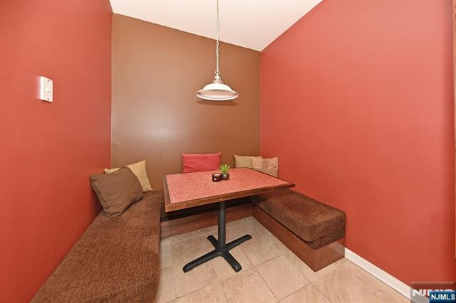 175 Rochelle Avenue 301, Rochelle Park, NJ 07662