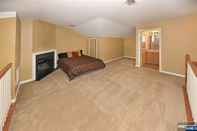 175 Rochelle Avenue 301, Rochelle Park, NJ 07662