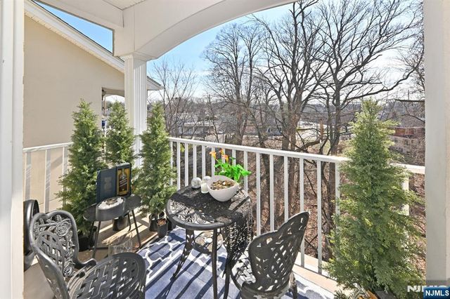 175 Rochelle Avenue 301, Rochelle Park, NJ 07662