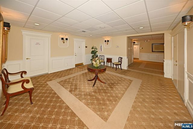 175 Rochelle Avenue 301, Rochelle Park, NJ 07662