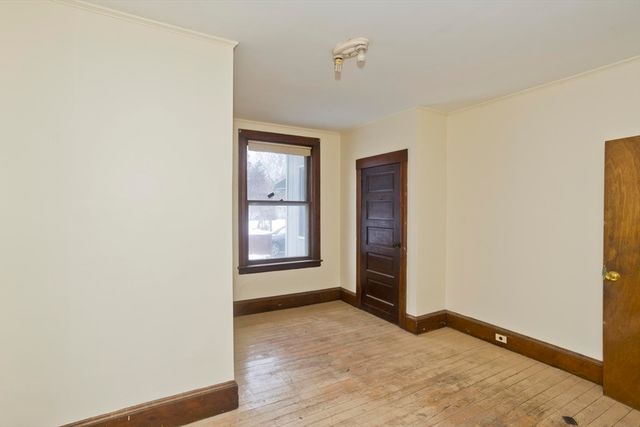 22-24 Woodbine Ave, Northampton, MA 01060