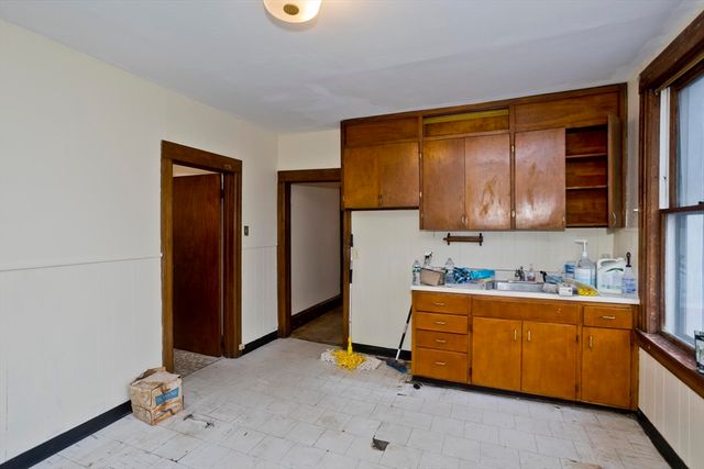 22-24 Woodbine Ave, Northampton, MA 01060