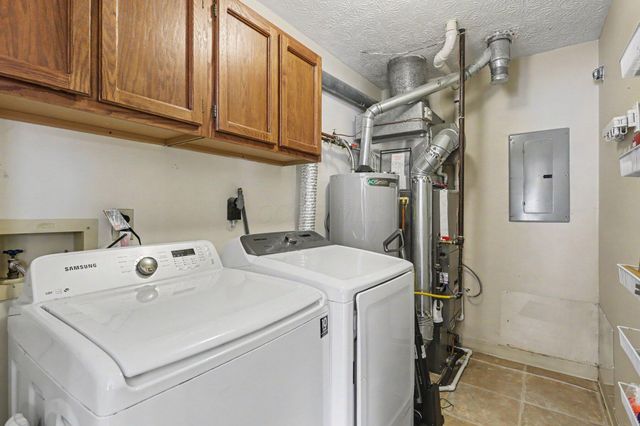 2021 Torreys Place, Powell, OH 43065