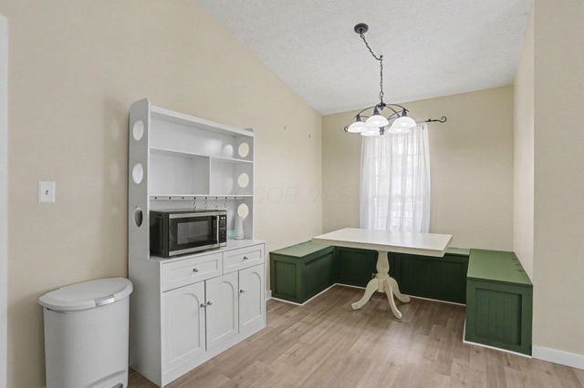 2021 Torreys Place, Powell, OH 43065