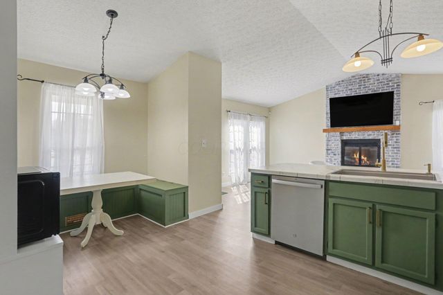 2021 Torreys Place, Powell, OH 43065