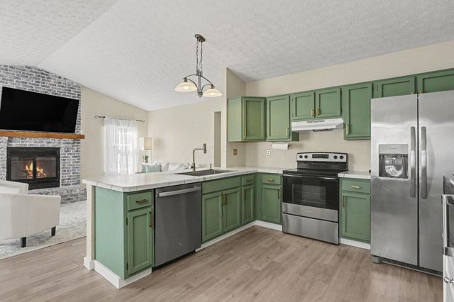 2021 Torreys Place, Powell, OH 43065