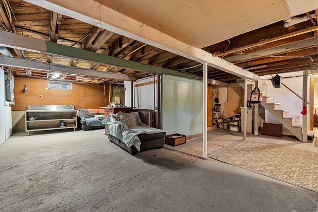 14 Overlook Street, Newburyport, MA 01950