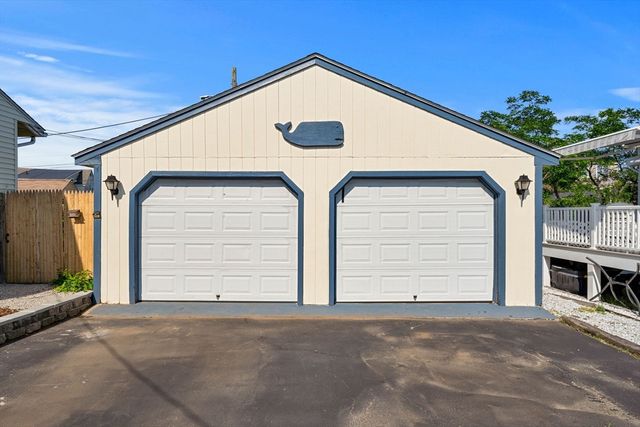 14 Overlook Street, Newburyport, MA 01950