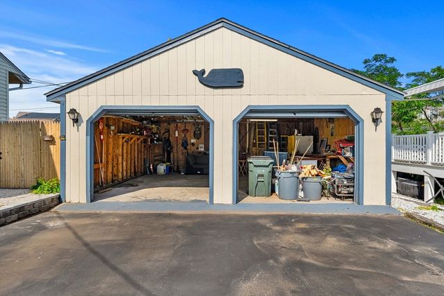 14 Overlook Street, Newburyport, MA 01950