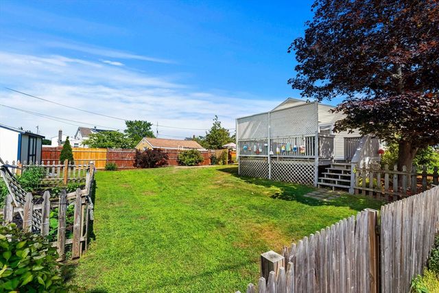 14 Overlook Street, Newburyport, MA 01950