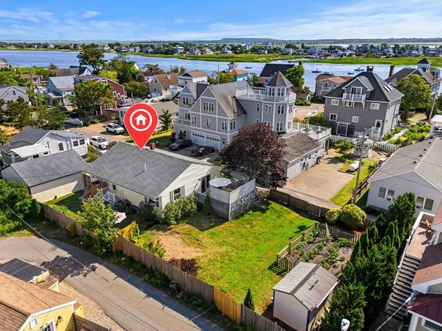 14 Overlook Street, Newburyport, MA 01950