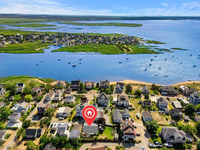 14 Overlook Street, Newburyport, MA 01950