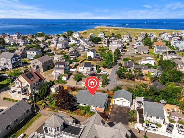 14 Overlook Street, Newburyport, MA 01950