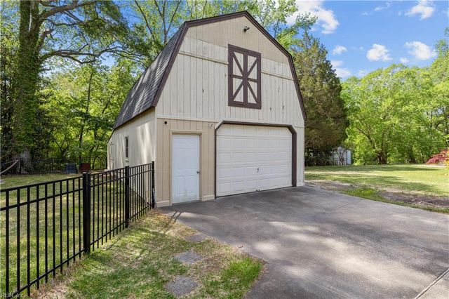 103 Bobby Jones DR, Portsmouth, VA 23701