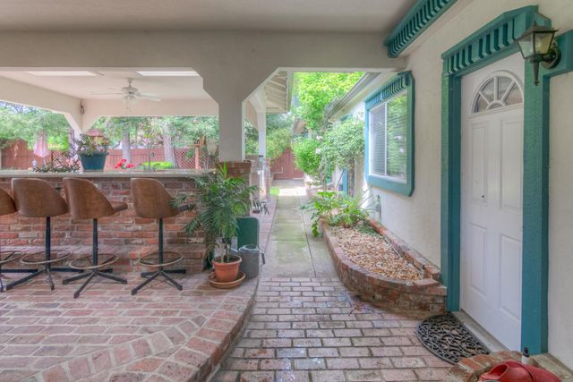 115 Alta Vista Ave, Roseville, CA 95678