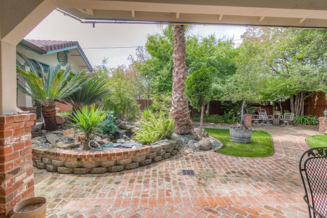 115 Alta Vista Ave, Roseville, CA 95678