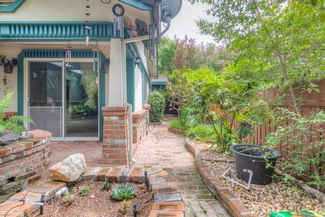 115 Alta Vista Ave, Roseville, CA 95678