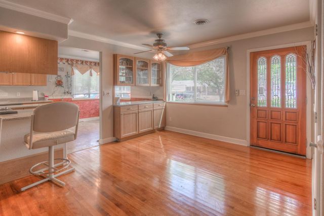 115 Alta Vista Ave, Roseville, CA 95678