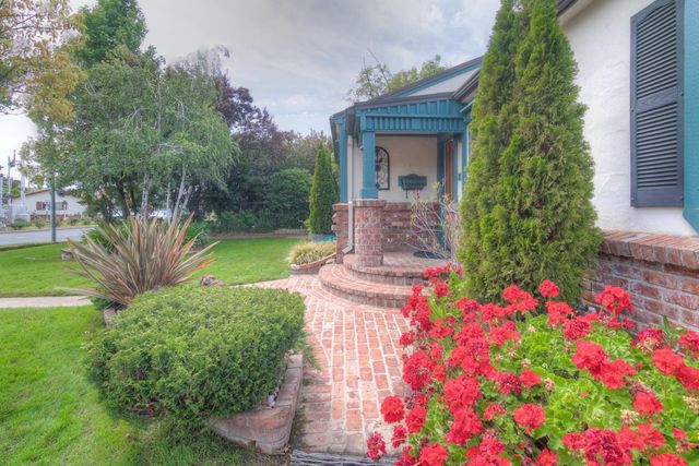 115 Alta Vista Ave, Roseville, CA 95678